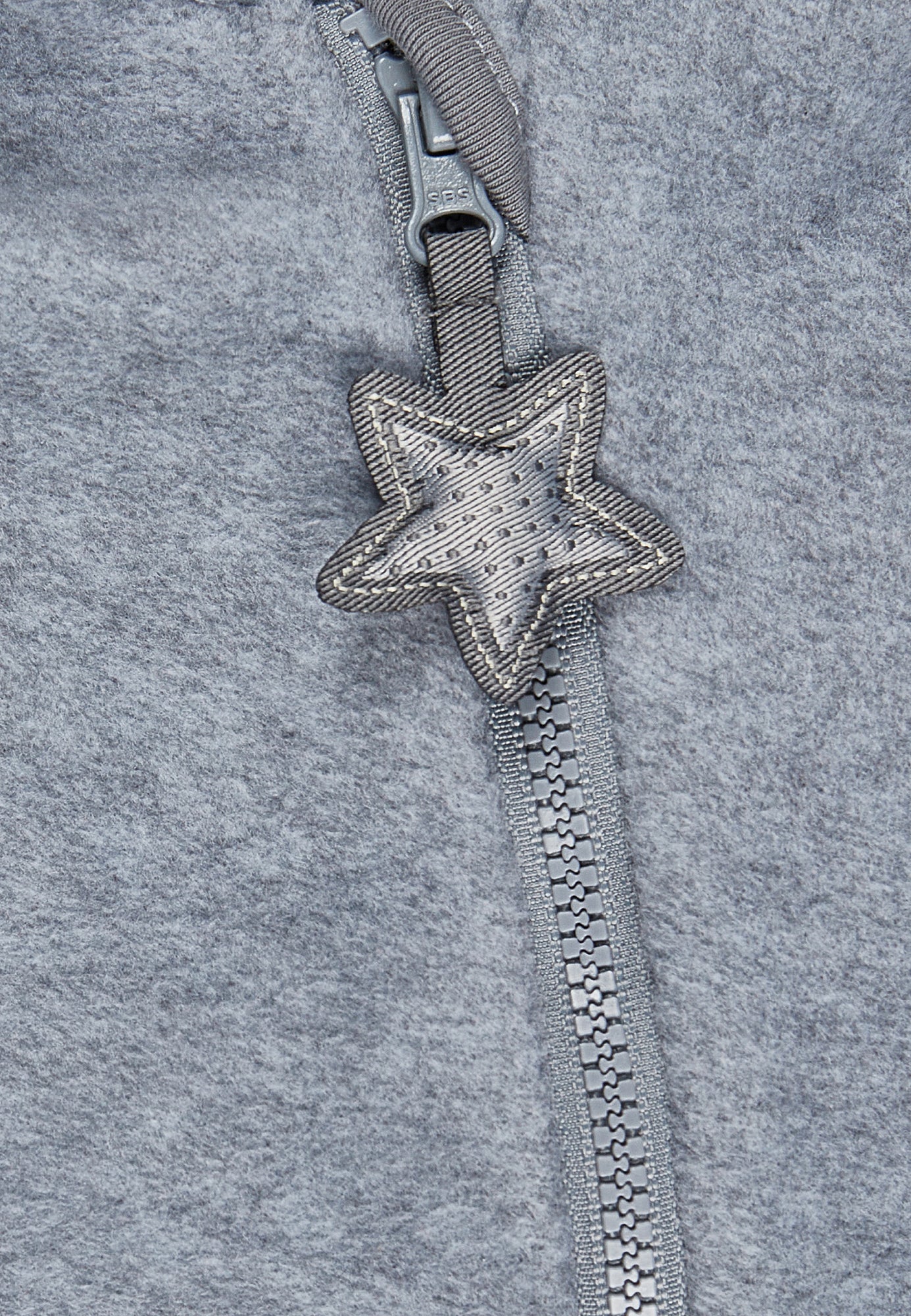 Fliisist kombinesoon