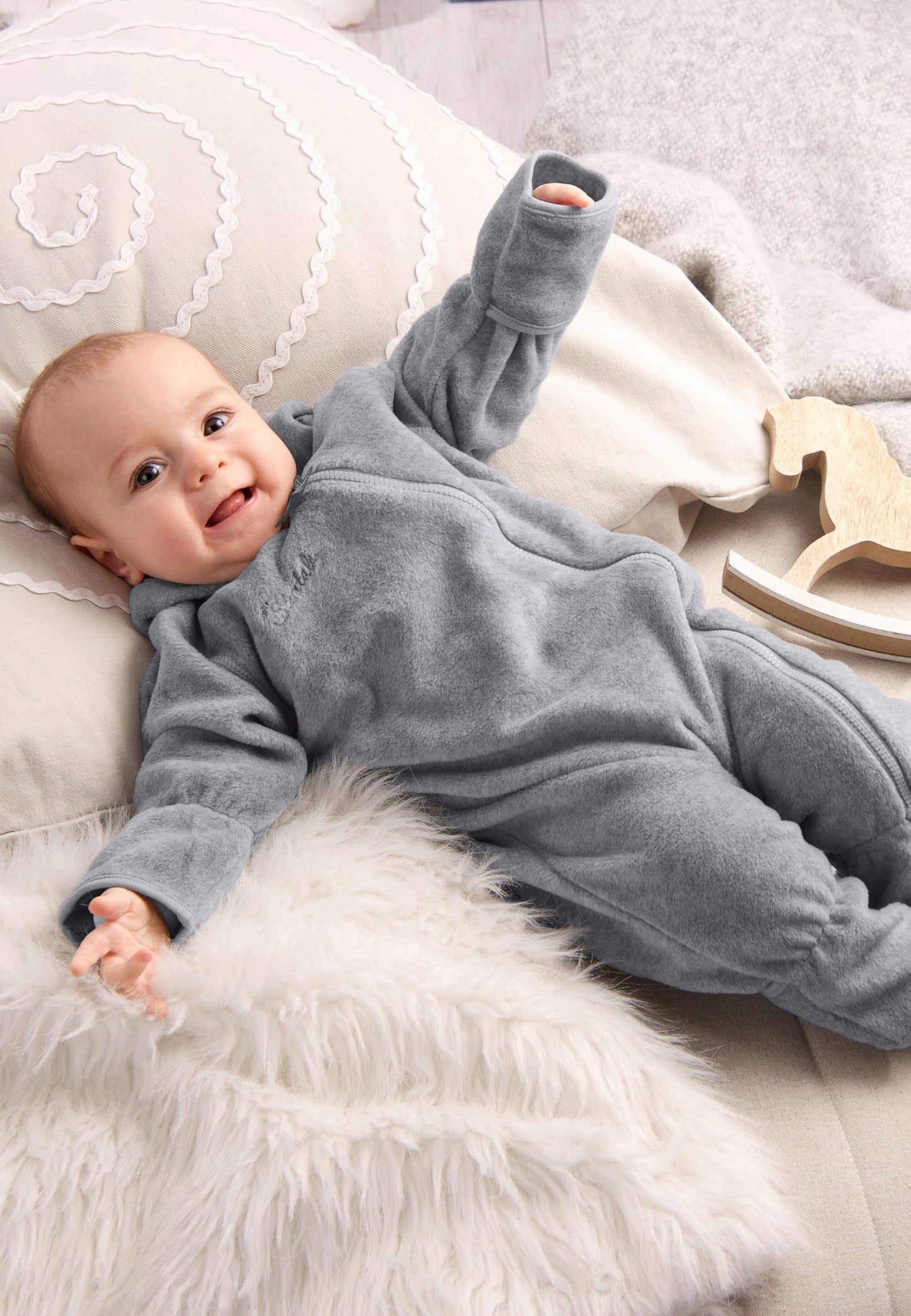 Fliisist kombinesoon